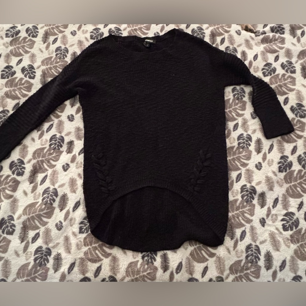 Black sweater.. Small.